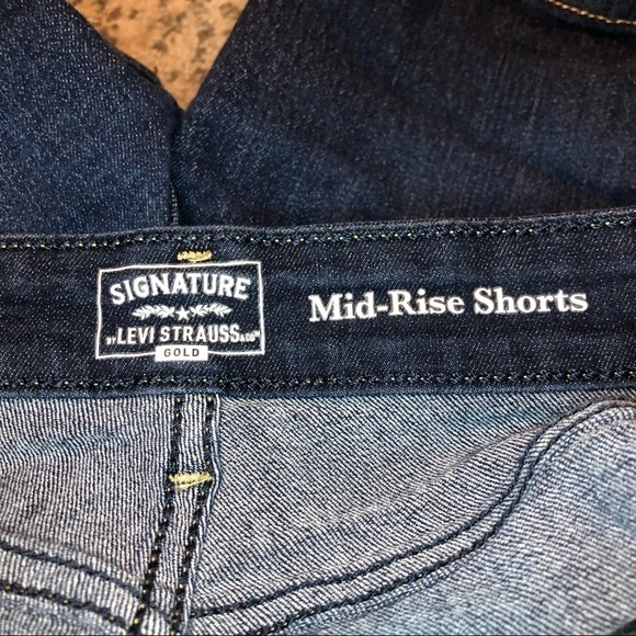 Levi’s Mid-Rise Shortie Jean Shorts Size 6 - Picture 3 of 7